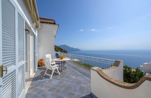 Conca dei Marini Villa | Beautiful Villa with magnificent terrace overlooking the sea