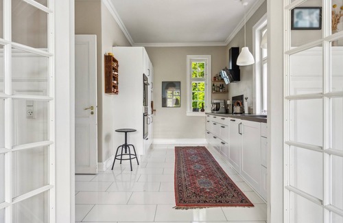 Taastrup Villa | Beautiful Villa, 150 m2 activity hall with tabletennis etc. outdoor 6 pers. spa