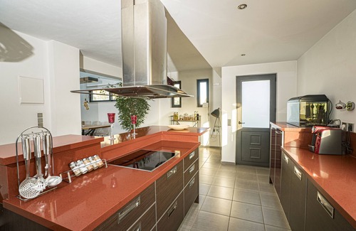 Kalathas Villa | Beautiful villa 800 meters from the beach