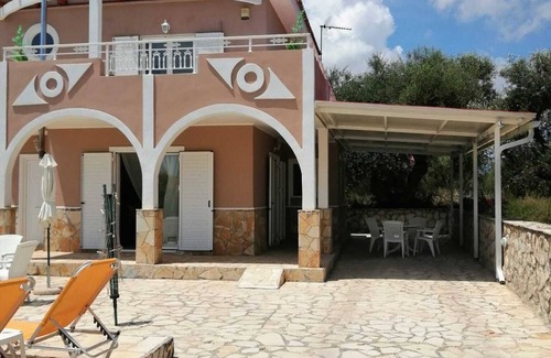 Agrilia Villa | Beautiful Villa Ella with private pool. E.O.T Licence MHTE 0428K9200476001