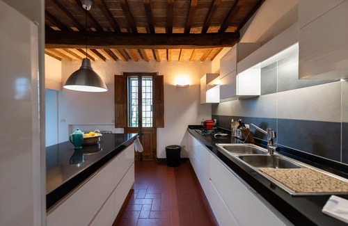 Siena Villa | Beautiful villa for 10 guests with pool, WIFI, TV and pets allowed