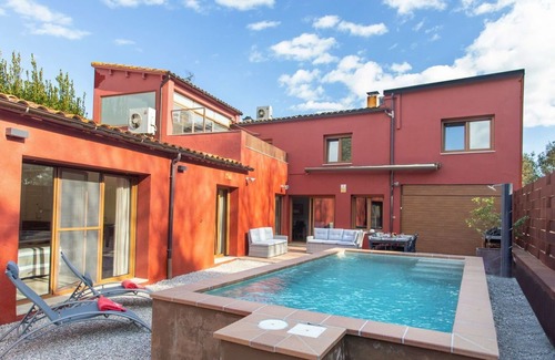 Fonteta House | Beautiful villa for 12 people with A/C, WIFI, private pool, TV, patio, pets allowed and parking