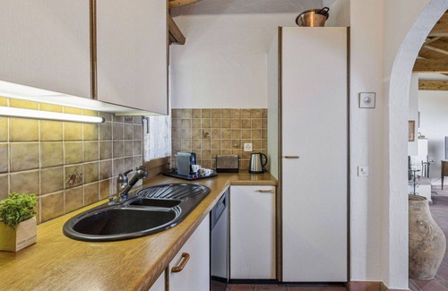Brissago House | Beautiful villa for 4 guests with WIFI, TV and patio