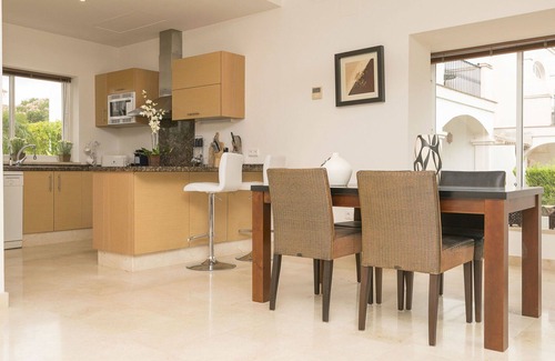 Arcos de la Frontera House | Beautiful villa for 4 guests with WIFI, pool, A/C, TV and terrace