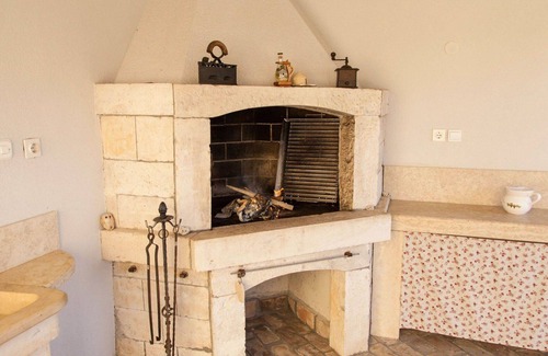 Trget House | Beautiful villa for 5 guests with A/C, private pool, WIFI, TV, terrace and parking