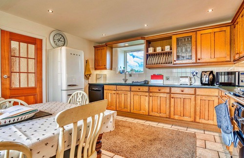 Newton Grange House | Beautiful villa for 6 guests with WIFI and pets allowed