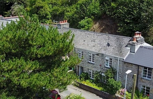 Pentewan House | Beautiful villa for 6 people with TV and parking