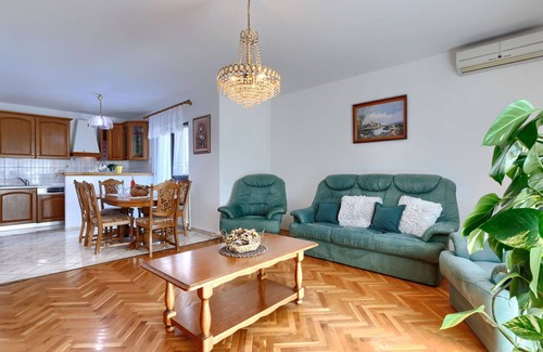 Sajini House | Beautiful villa for 6 guests with A/C, private pool, WIFI, TV and terrace