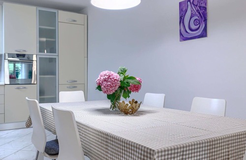 Topid House | Beautiful villa for 6 guests with private pool, WIFI, A/C, TV and terrace
