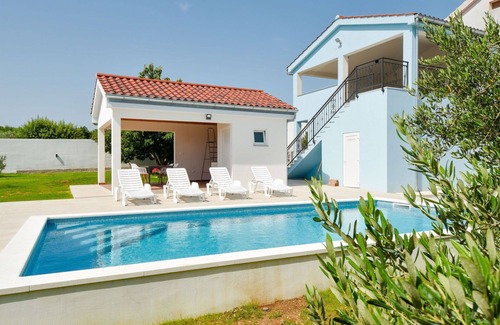 Podgradina House | Beautiful villa for 6 people with A/C, WIFI, private pool, TV, terrace and parking
