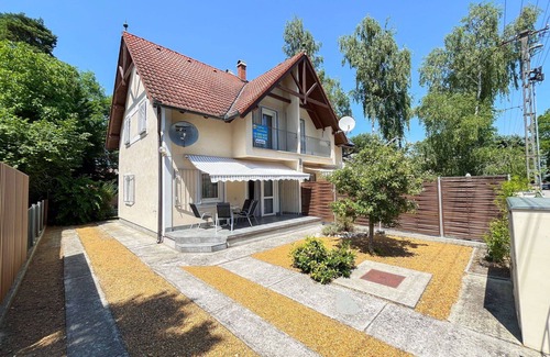 Fonyodliget House | Beautiful villa for 7 people with WIFI, TV, patio and parking