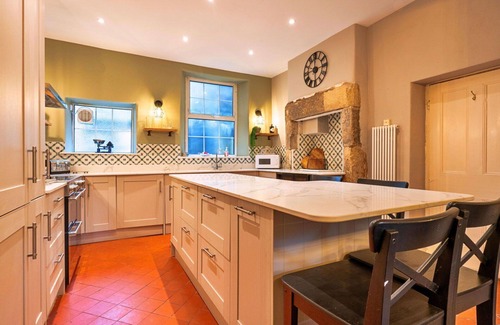 Tideswell House | Beautiful villa for 8 people with WIFI, TV and pets allowed