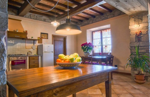 Caprignana Villa | Beautiful villa for 8 people with private pool, WIFI, TV and patio