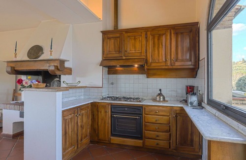 Scandicci House | Beautiful villa for 16 guests with WIFI, private pool, TV, patio, pets allowed and panoramic view