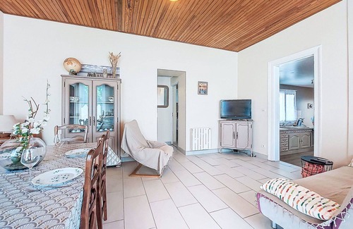 Saint-Christoly-Medoc House | Beautiful villa for 5 guests with WIFI, TV, terrace and pets allowed