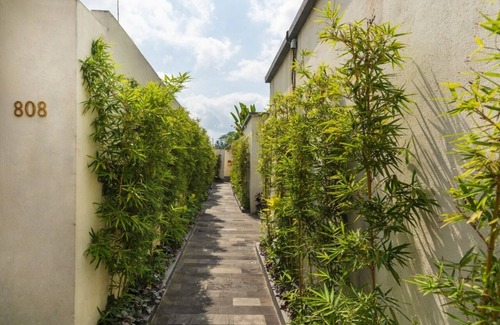 Kenderan Villa | Beautiful Villa in the middle of rice fields