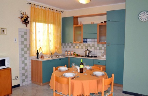 Partinico House | Beautiful Villa Ivana 1 lots of sun and green, near the beach, climate, Wi-Fi free.