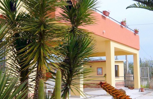 Partinico House | Beautiful Villa Ivana 1 lots of sun and green, near the beach, climate, Wi-Fi free.
