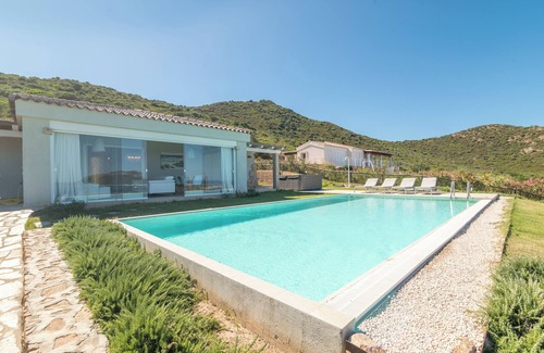 Golfo Aranci Villa | Beautiful Villa "Martina" with Sea View, Pool & A/C
