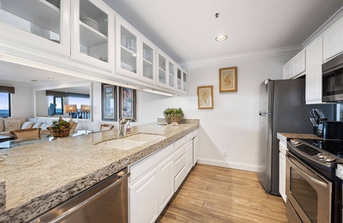 Avalon Condo | Beautiful Villa, OCEAN VIEWS, NO STEPS, Golf Cart