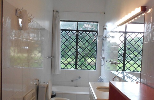Campinas Other | Beautiful Villa, Pool, Churrasq, 600ft Lychee, SKYTV, 96Km / 1h: 30min SP