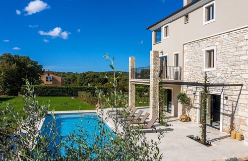 Matohanci Villa | Beautiful Villa San Martino with pool near Rovinj, away from the crowds and surrounded by the calmness of nature.