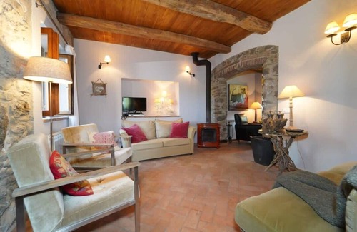 Aulla Villa | Beautiful Villa Surrounded by Forests