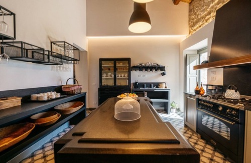 San Filippo Villa | Beautiful villa with pool ideal for families.