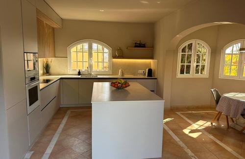 Adeje Villa | Beautiful villa with heated swimming pool and partial sea views