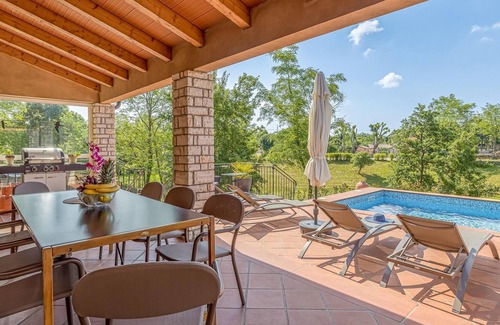 Lupoglav Cabin | Beautiful villa with swimming pool surrounded by a natural fence