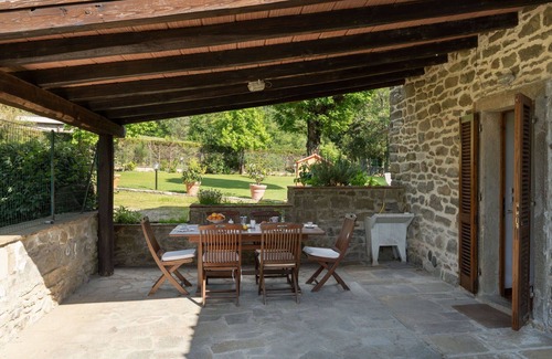 Subbiano Villa | Beautiful villa with A/C, hot tub, WIFI, private pool, TV, patio, panoramic view, close to Arezzo