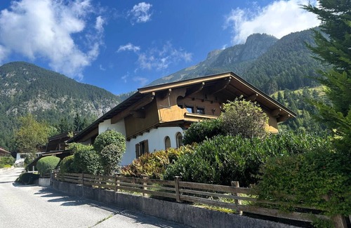 Buchau House | Beautiful villa with lake view, only a few minutes away from Lake Achensee.