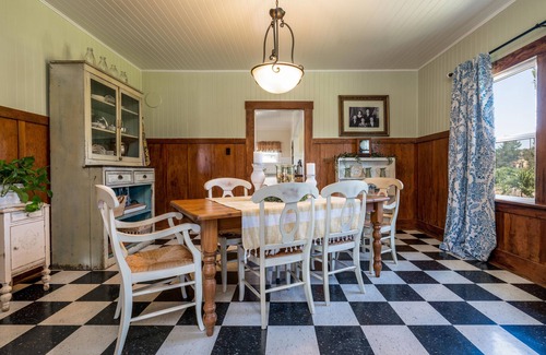 Ukiah Other | Beautiful Vineyard Farmhouse