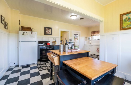 Ukiah Other | Beautiful Vineyard Farmhouse