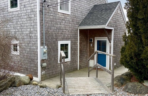 Spruce Head House | Beautiful Waterfront Home
