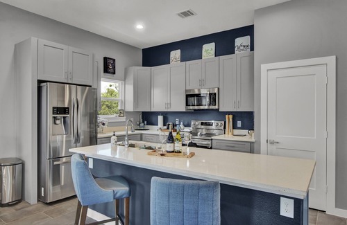 El Lago House | Beautiful Water View in Seabrook!