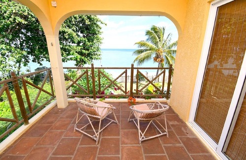Tombeau Bay Villa | Beautiful waterfront villa le Mauridul in Mauritius
