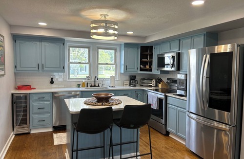 Cambridge House | Beautiful Waterfront Retreat in Cambridge!