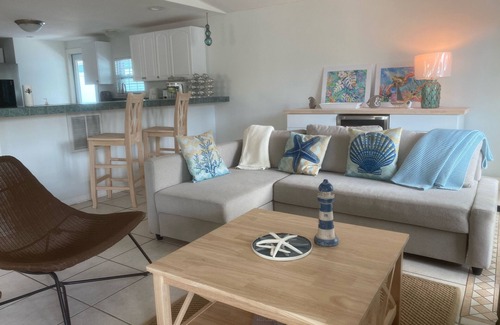 Twin Lakes House | Beautiful waterfront home on the bay, a piece of heaven!