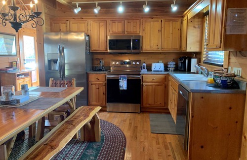 Wears Valley Cabin | Beautiful Wears Valley Retreat, Amazing Views, Steps to Pool & Fishing Pond