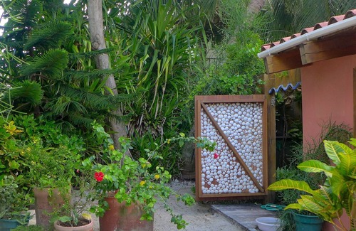 San Pedro Villa | Beautiful well appointed GOLD STANDARD 3B/4B beachfront villa. Reviews tell all