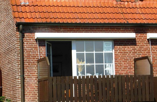 Loog House | Beautiful, well split house right on the dunes, mudflats view, garden