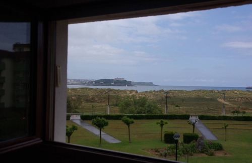 Somo Apartment | Beautifull and calm beach apartment with sea views, beach just in front