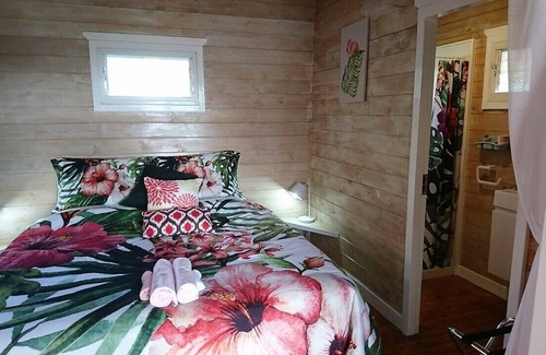 Rarotonga Villa | Beautifully appointed inland property with ocean and mountain views.