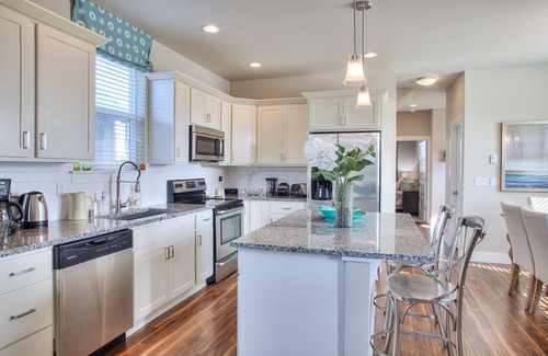 Ocean Shores House | Beautifully appointed home, ADA accessible and hot tub