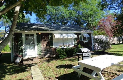 Dennis Port Cottage | Beautifully appointed 2 bedroom with access to a private beach!