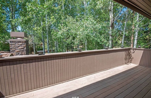 Broken Top House | Beautifully Appointed Townhome at Broken Top Club, Bend. Premier host.