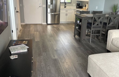 Hudson Condo | Beautifully decorated modern GULF FRONT CONDO Sleeps 4 Hudson, FL