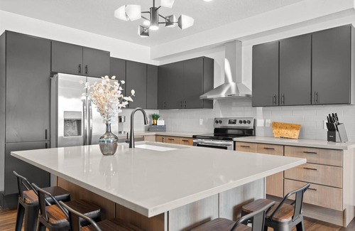Columbia Falls Condo | Beautifully Designed, Fully Stocked New Condo with Custom Features - Plus A Gym!