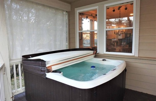 Angels Camp House | Beautifully furnished home with HOT TUB